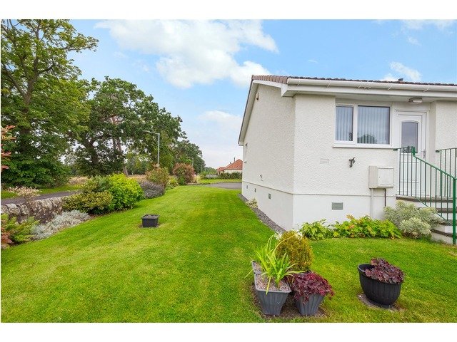 Arran Cottage, 6 Stratheden Court, Cupar